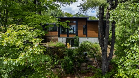 Chalet Cabana Spa on Lake Beaudoin