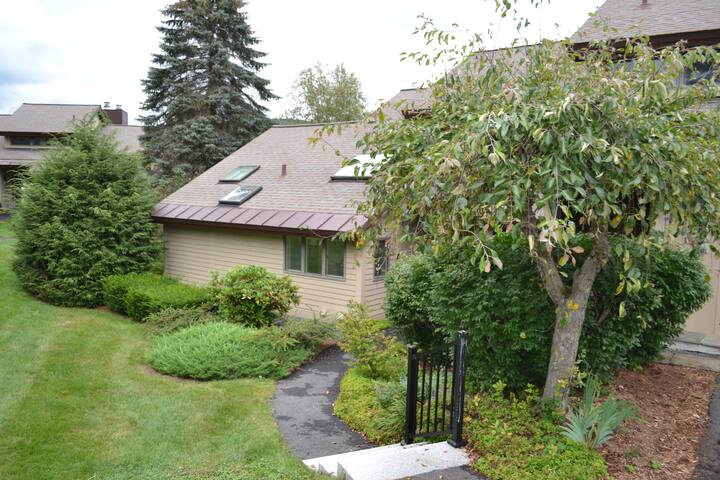 Quechee Properties managed Airbnb listing 2