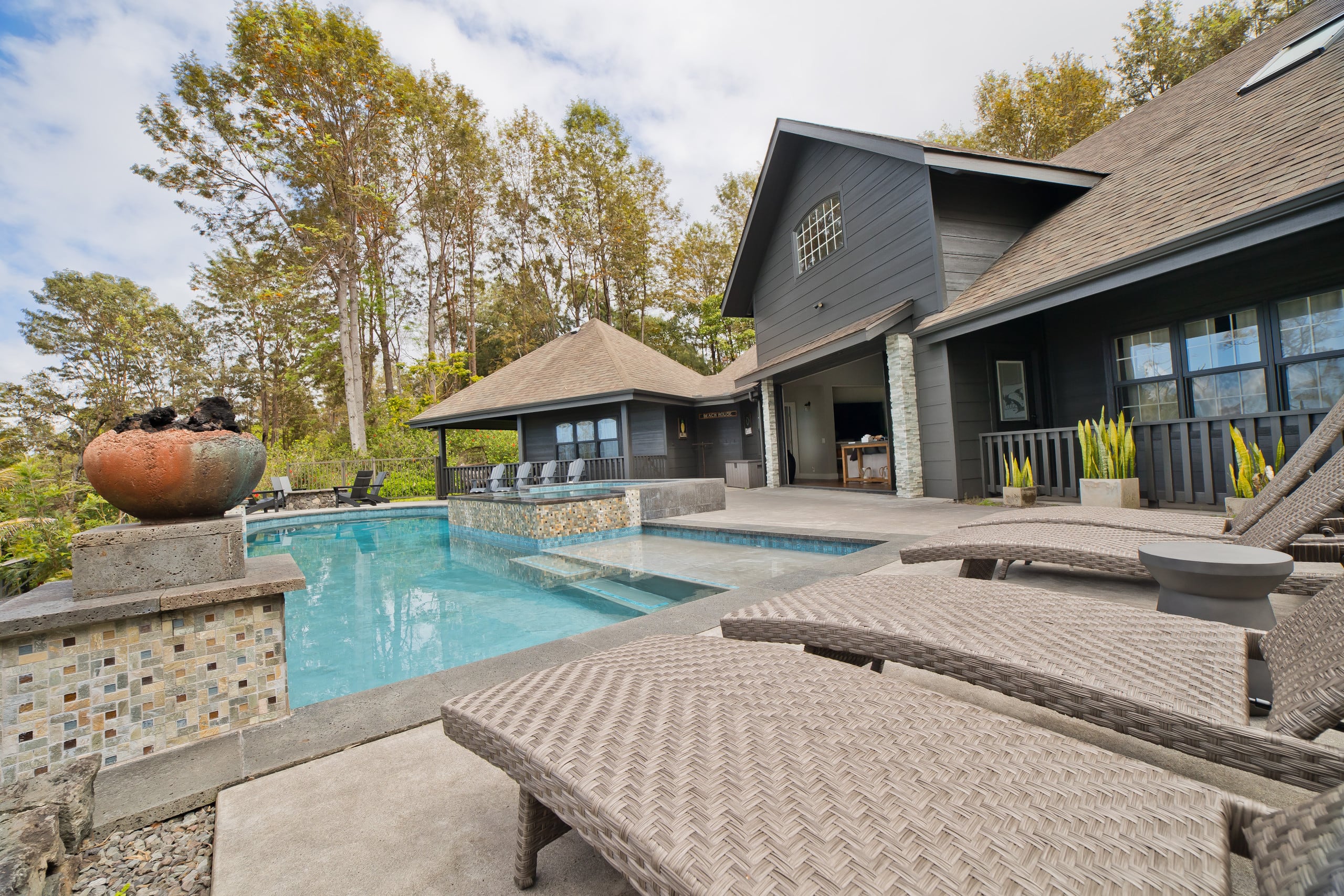 Home in Kailua-Kona · ★5.0 · 5 bedrooms · 10 beds · 5 baths - Image 33