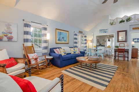 Successful Airbnb property: McDowell Cottage in the Heart of Downtown Manteo in Manteo