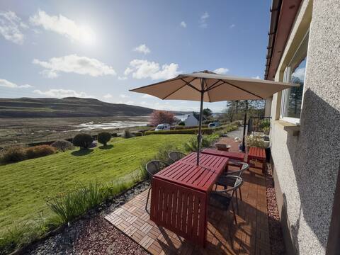 Carn Liath House - Loch views & family friendly