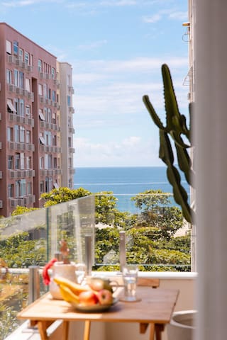 Modern Luxury Apartment Steps from the Beach