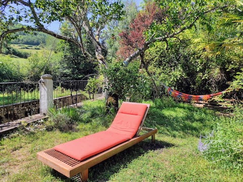 Lodging in charming house 
river view