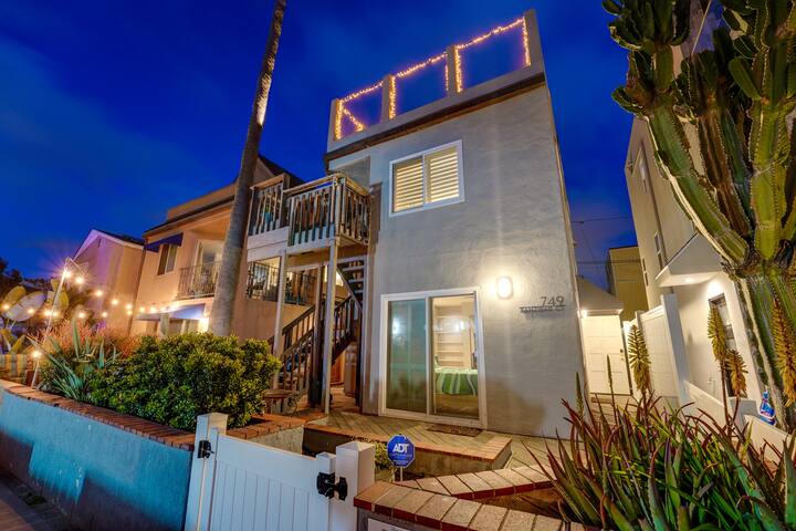 Beach Home Steps to the Sand. Ocean View Patio! gallery image 2