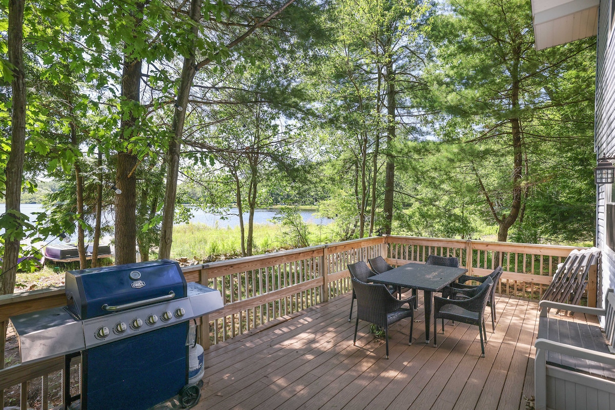 Lakefront,Game room, with dock, close to Camelback