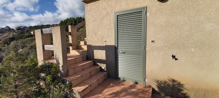 la puerta de acceso a la cuarta habitación 