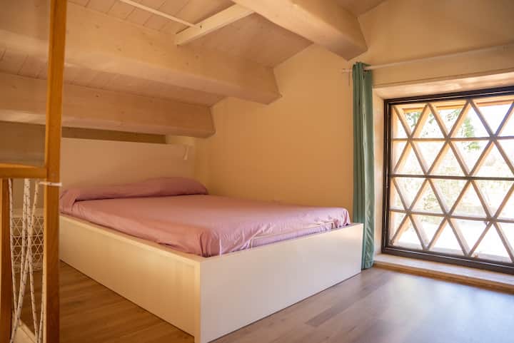 საძინებელი 1