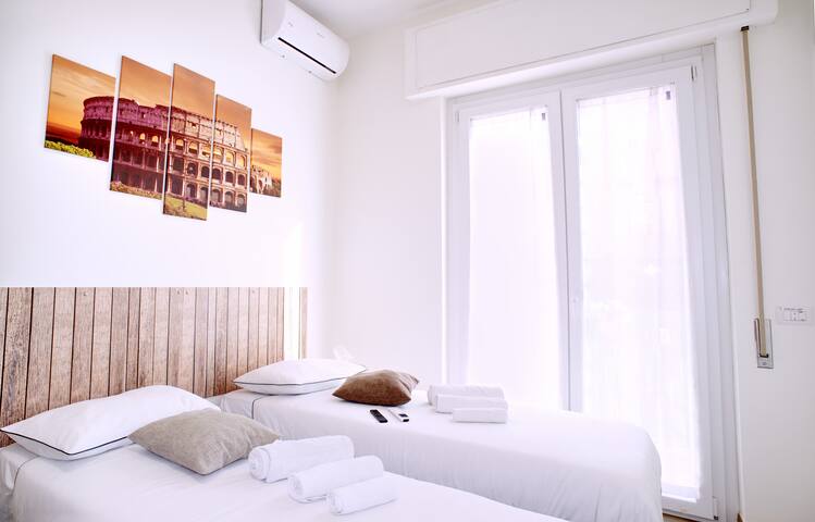 INTERO APPARTAMENTO NEL CUORE DI ROMA 5★ METRO A gallery image 5