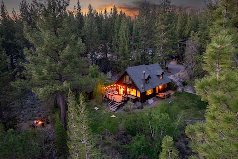 Top Airbnb: Echo View Chalet | Stunning Views | Dog-Friendly in Meyers