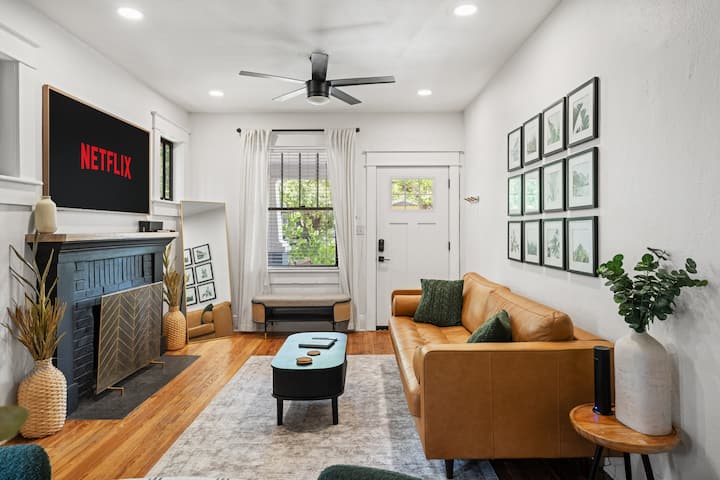 Chic Bungalow 2br Near Downtown, Zoo, Bush Gardens - Tampa, FL