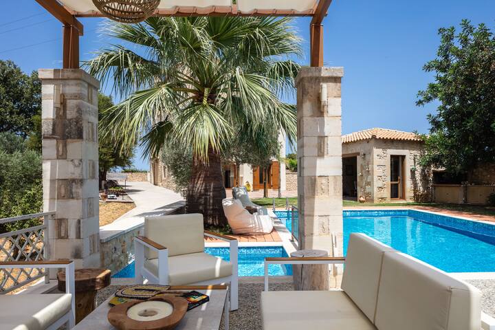 Saridakis Villa, a multi-generational Retreat gallery image 5