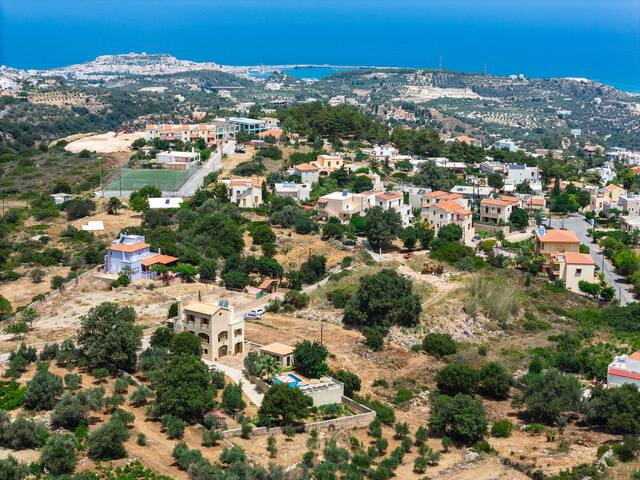 Saridakis Villa, a multi-generational Retreat gallery image 3