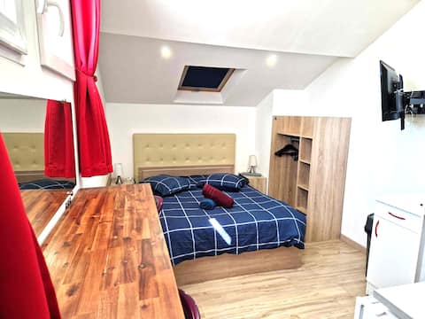 (No. 08) Very nice studio with free private parking