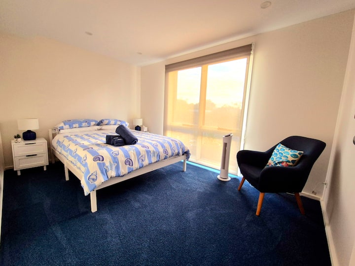 4号卧室有一台塔式风扇