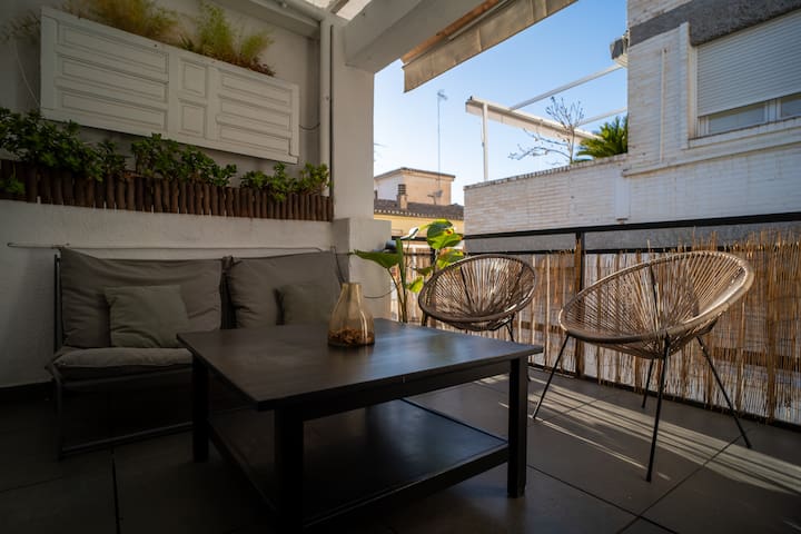 ESADA - Escuela Superior de Arte y Diseño de Andalucía managed Airbnb listing 1
