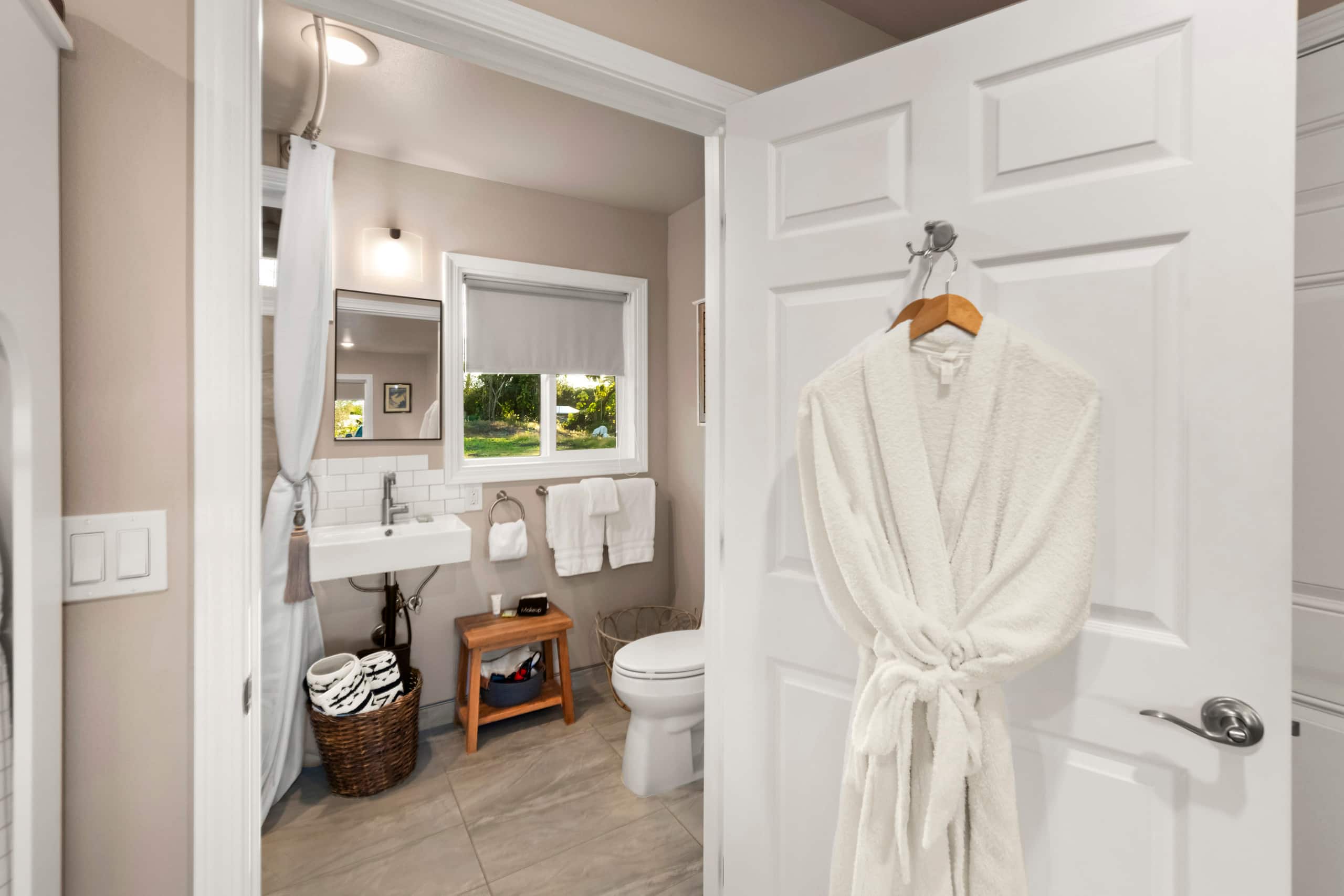 Guesthouse in Keaau · ★4.98 · 1 bedroom · 2 beds · 1 private bath - Image 49