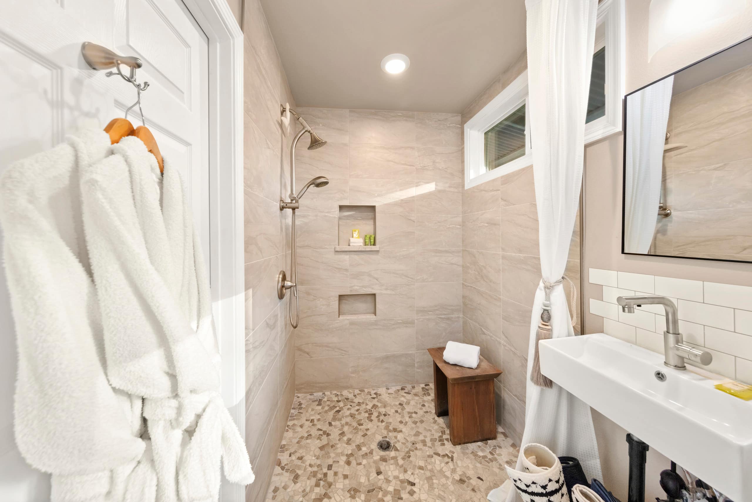 Guesthouse in Keaau · ★4.98 · 1 bedroom · 2 beds · 1 private bath - Image 46