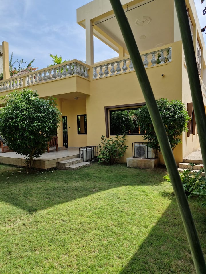 Villa Ife Avec Jardin Et Air Marin à Fidjrosse - Bénin