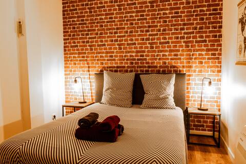 Elegant Industrial 2-bedroom • Paris/Orly • Fiber