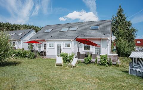 Vacation home Milo 5 / Overlooking the Achterwasser