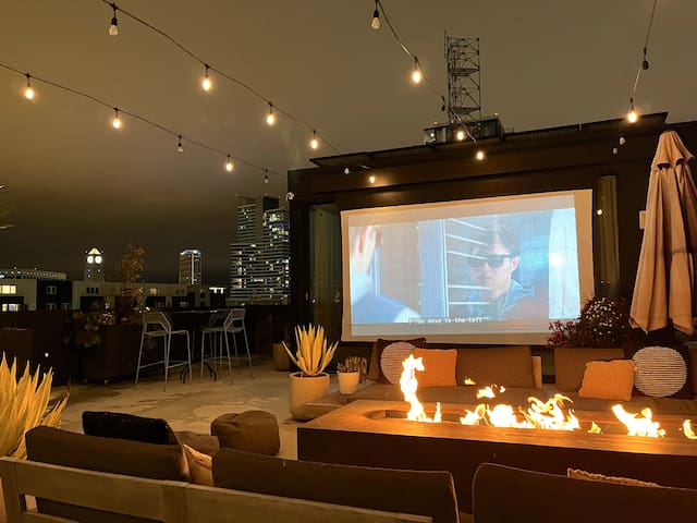 Penthouse with Private Rooftop! Hot Tub, Fire pit gallery image 4