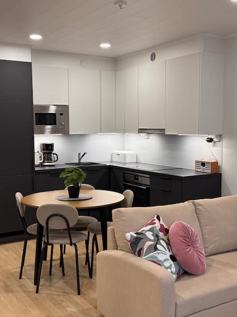 Spacious, bright studio next to Puuvilla