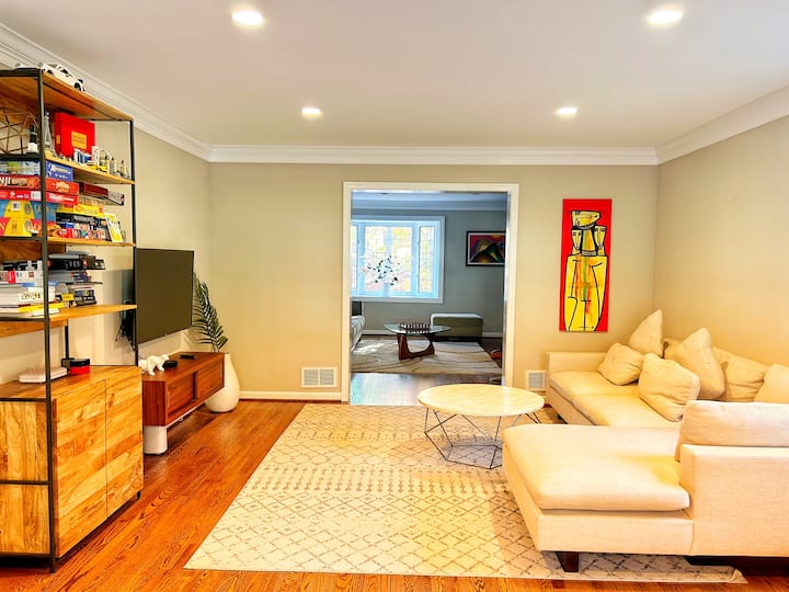 Beautiful Spacious Home - Germantown