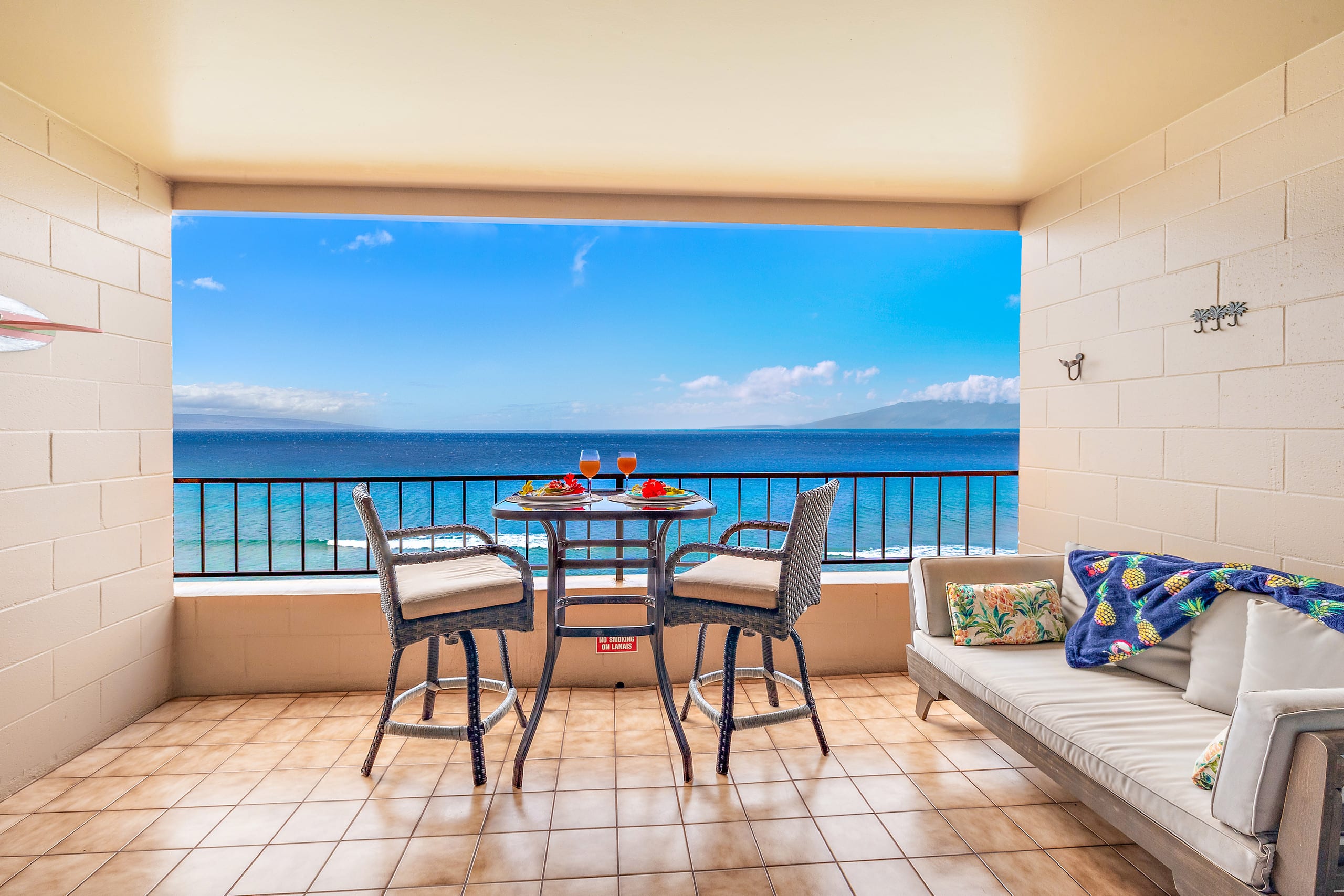 Condo in Lahaina · ★4.96 · Studio · 1 bed · 1 bath - Image 11