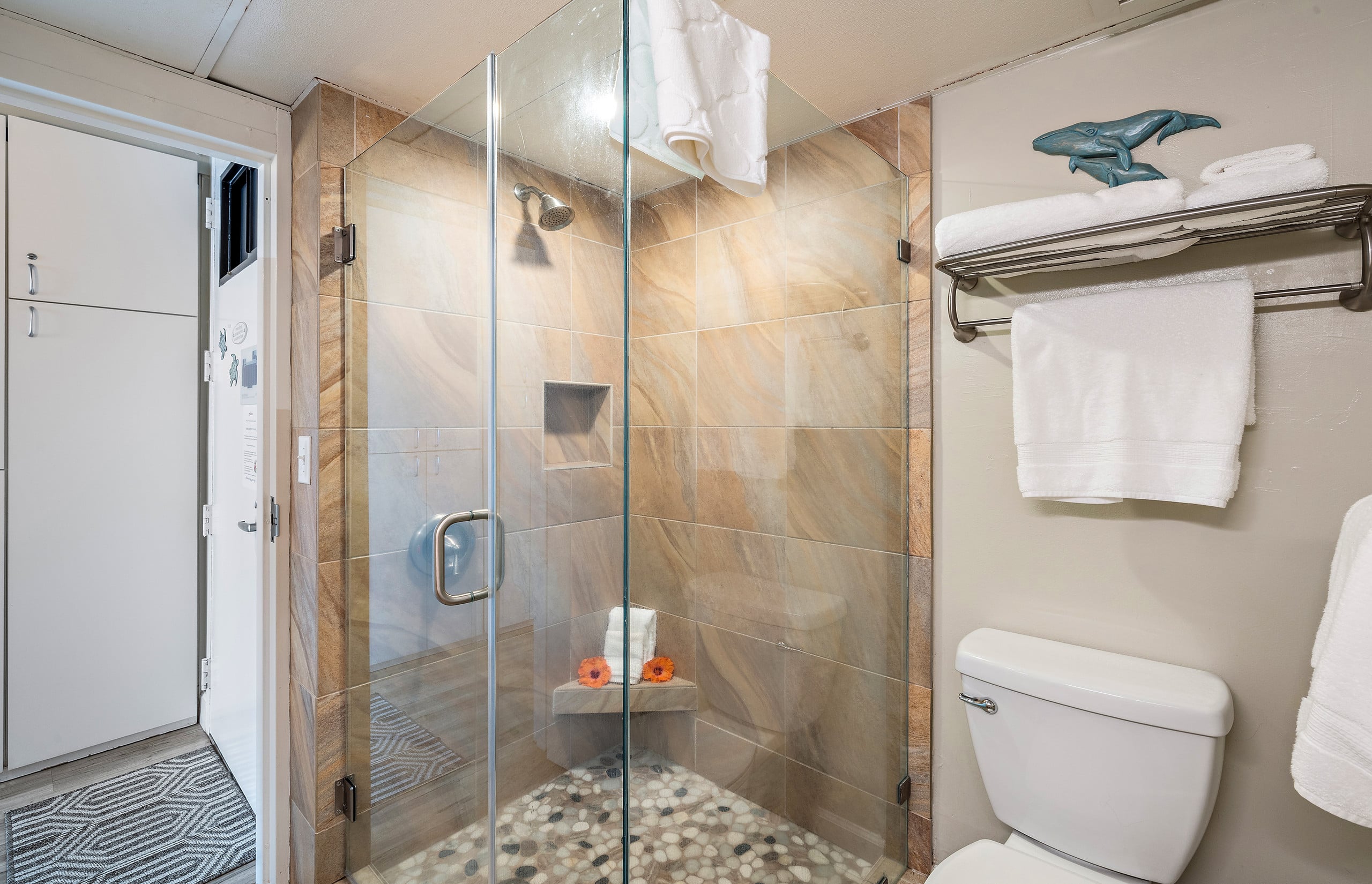 Condo in Lahaina · ★4.96 · Studio · 1 bed · 1 bath - Image 13