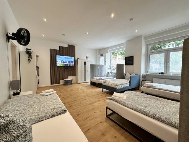 fairAPART®4 room apartment in the heart of Berlin gallery image 4