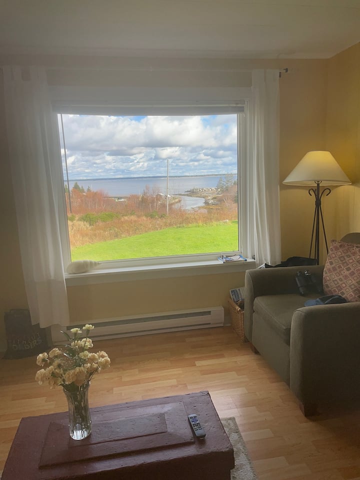 Moose Harbour View Cottage ~ Sunrise Views - Liverpool, NS, Canada