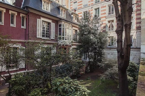 Quiet Mansion - 10 people Palais Congrès