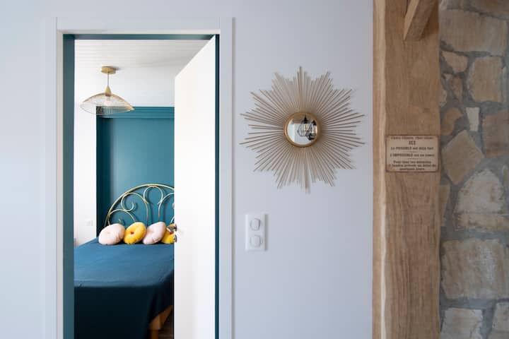Chambre du rez-de-chaussée
Lit en 140