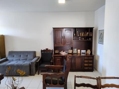 Top Airbnb: Taubaté J. das Nações Apt -1 parking space/Wi-Fi/2 TVs in São José Dos Campos