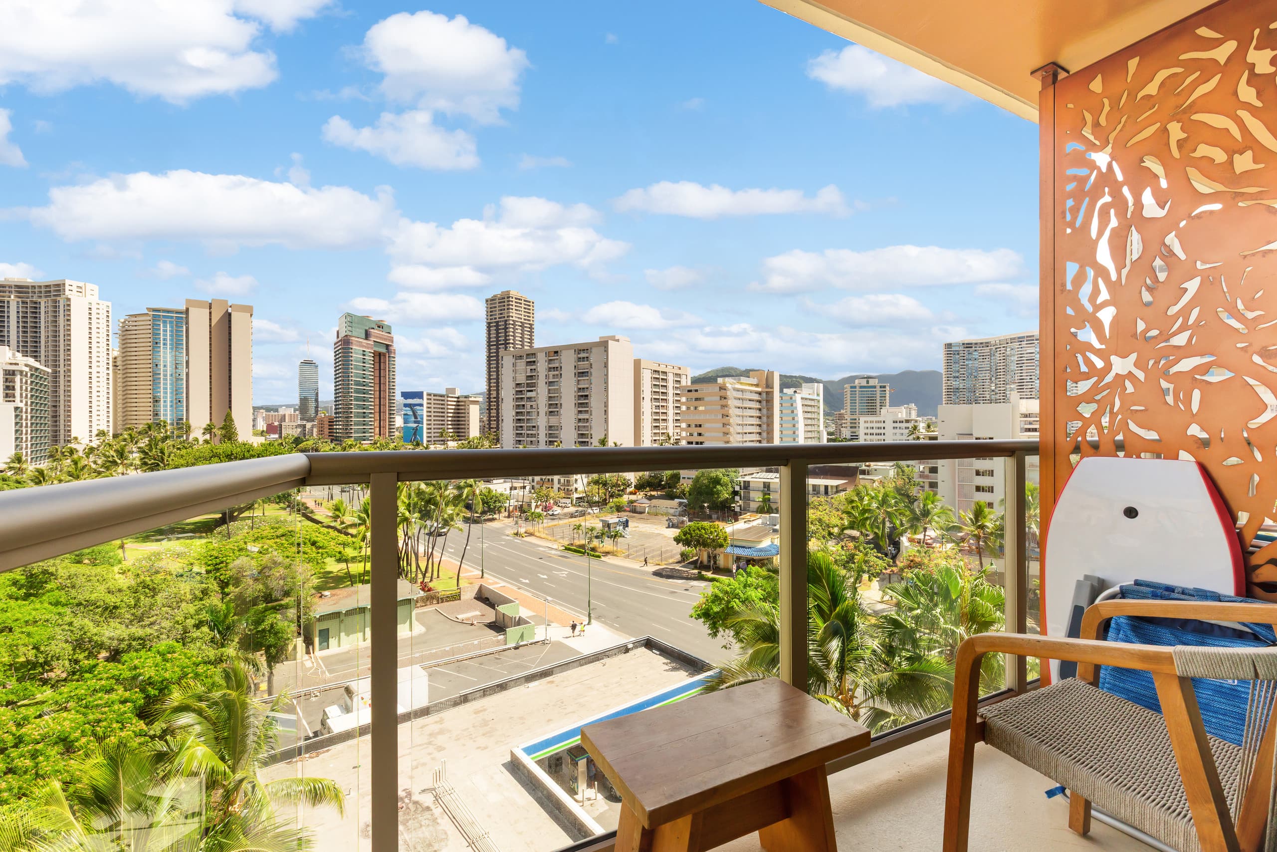 Cozy studio with FREE parking in Waikiki - Image 19