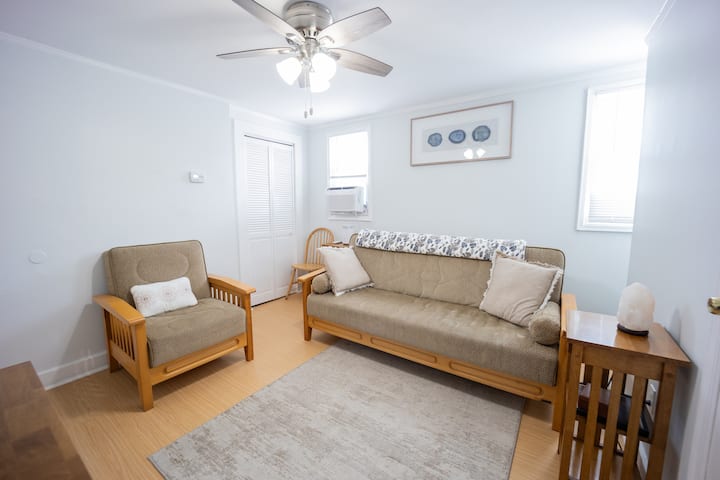 Entire 2nd Floor House: Yard, Parking, Train Nyc. - Rye, NY
