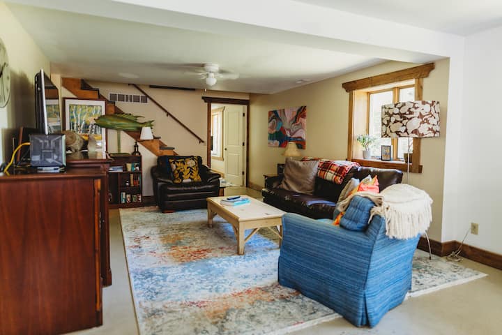 Family House By Beach & Dunes - Three Oaks, MI