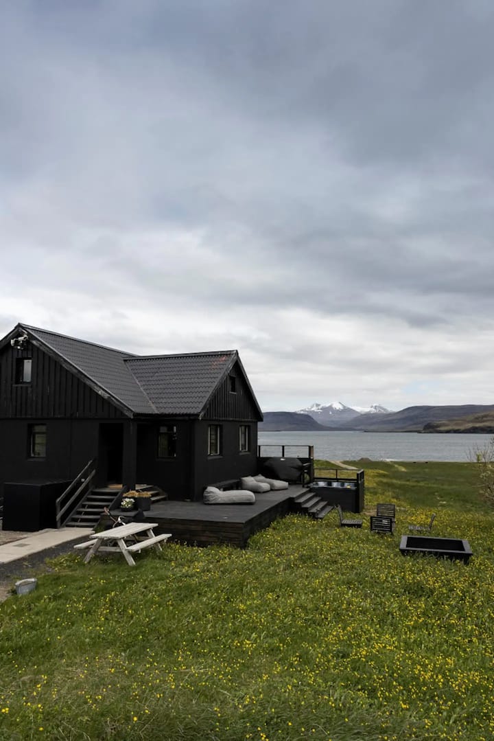 The Club House - Hvammsvik Hot Springs - Houses for Rent in