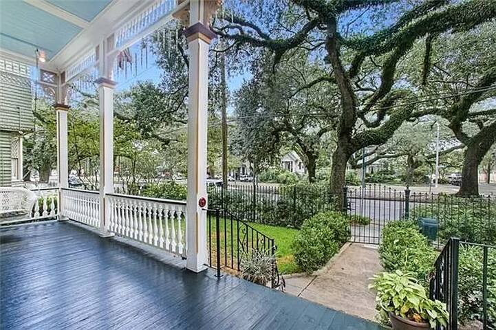 Gorgeous & Elegant Home In Uptown New Orleans! gallery image 5