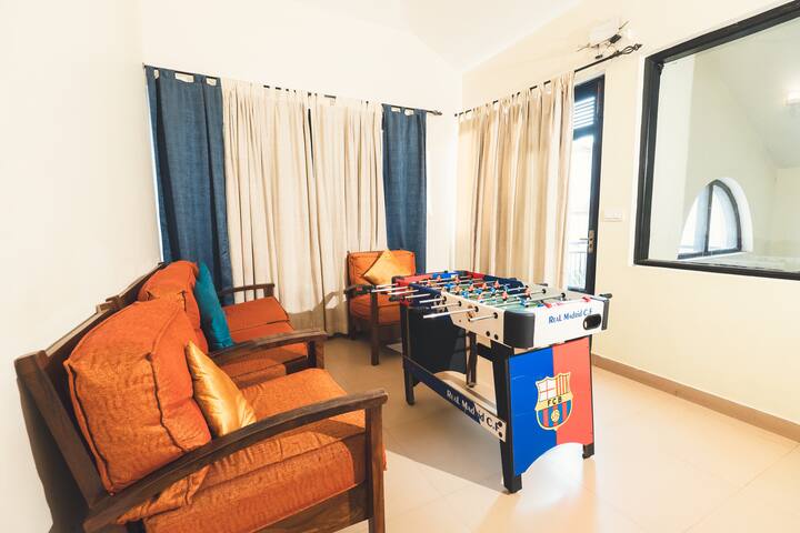 Living room image 4