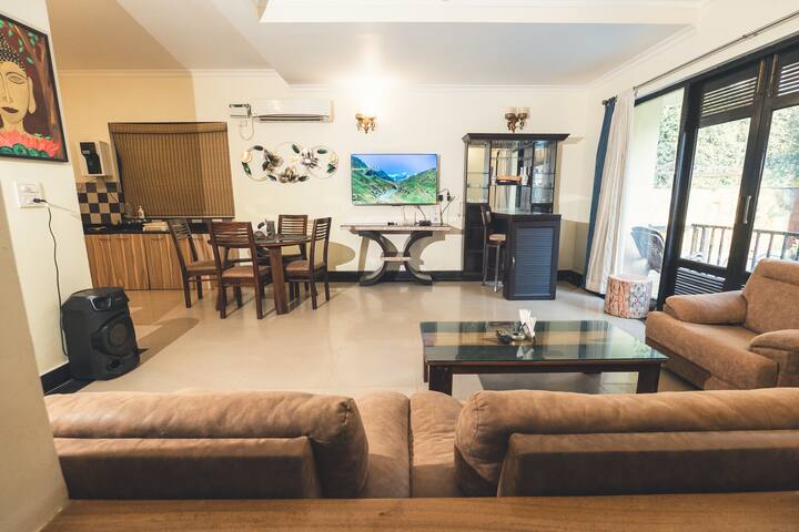 Living room image 6