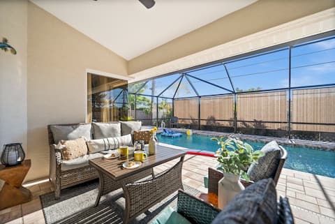 Beach Time Villa- Heated Pool & Spa Oasis-4 Bikes