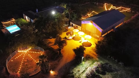 Rancho Jardines de Marchenilla, airport 15 minutes away