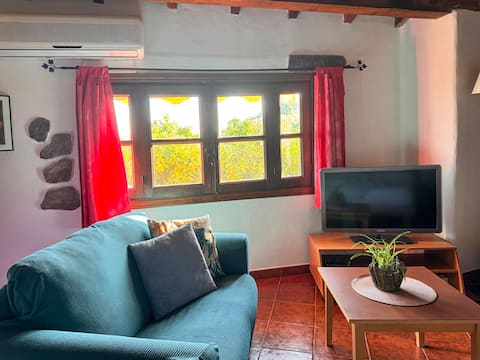 Top Airbnb: Romantic rural getaway. Garden and pool. en Ávila
