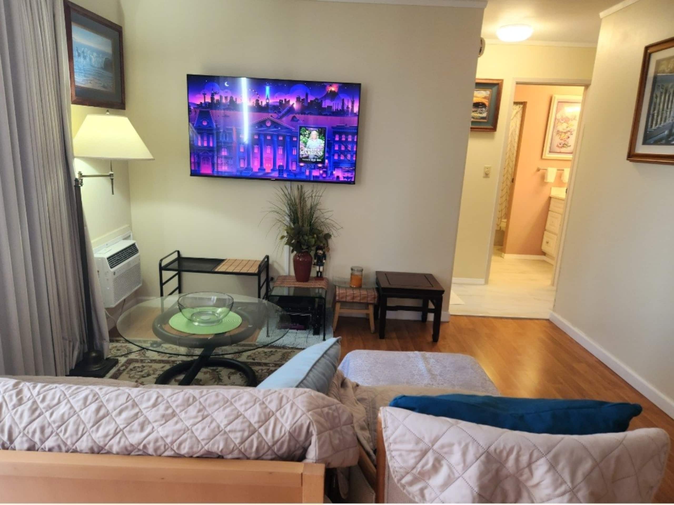 Condo in Honolulu · ★5.0 · 1 bedroom · 1 bed · 1 private bath - Image 1