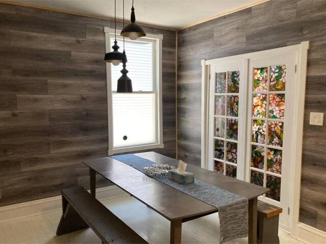 Lovely Leslieville, exploring nature in the city gallery image 3