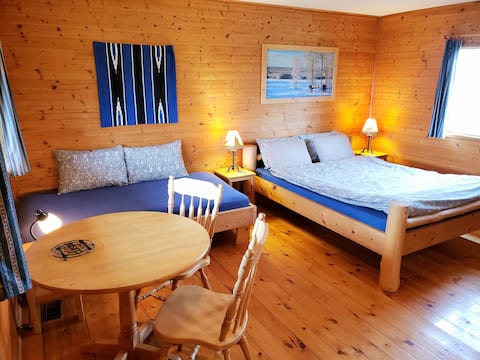 Popular Airbnb listing: Cozy "Bear Cabin" with view to the Rocky Mountains in Clearwater County