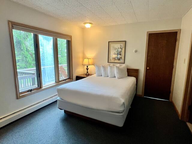 Thomsonite Inn managed Airbnb listing 3