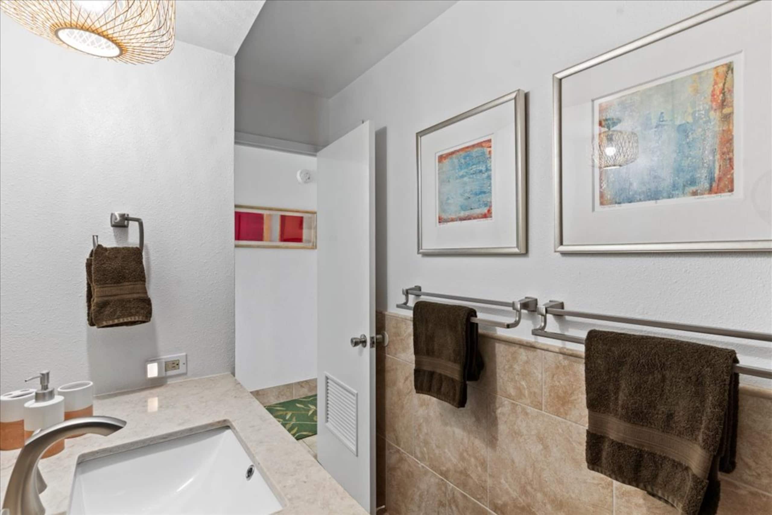 Condo in Maalaea · ★4.85 · 1 bedroom · 2 beds · 1 bath - Photo 13