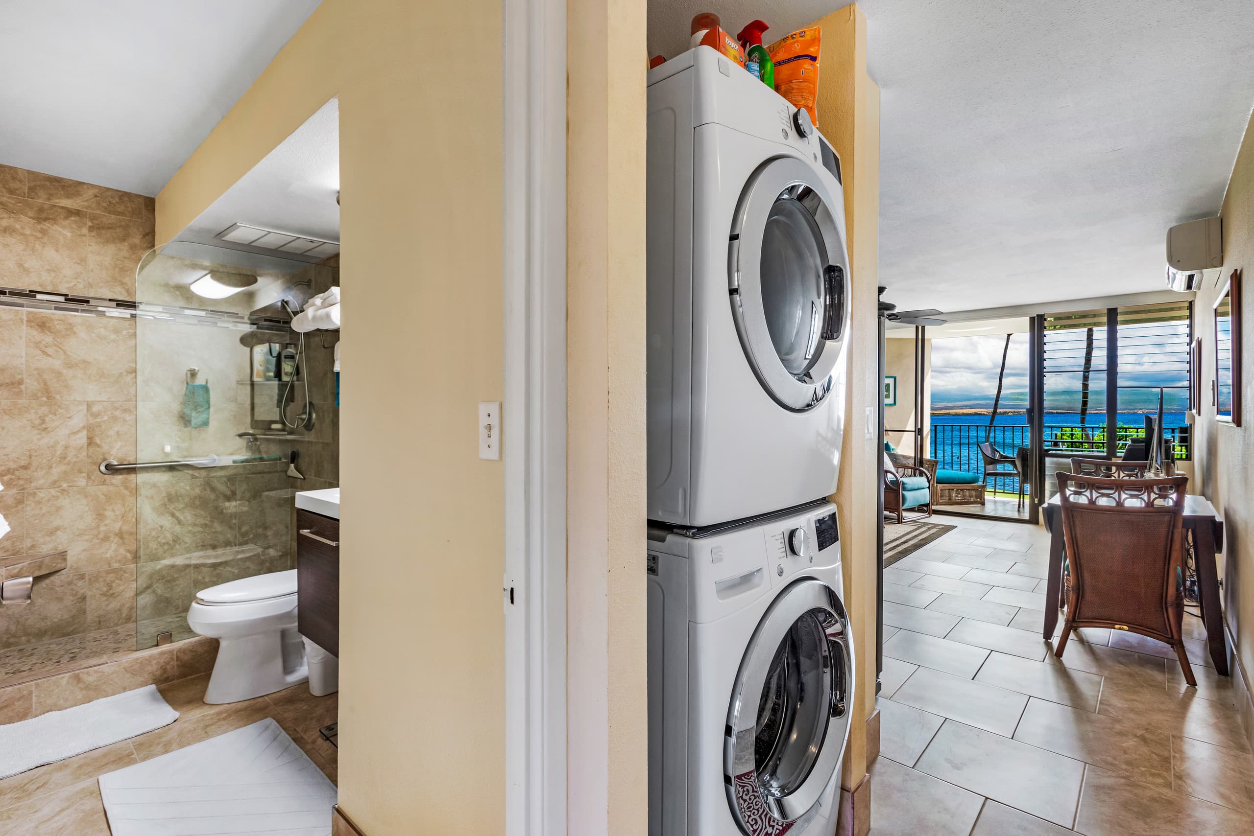 Condo in Maalaea · ★4.85 · 1 bedroom · 2 beds · 1 bath - Photo 16